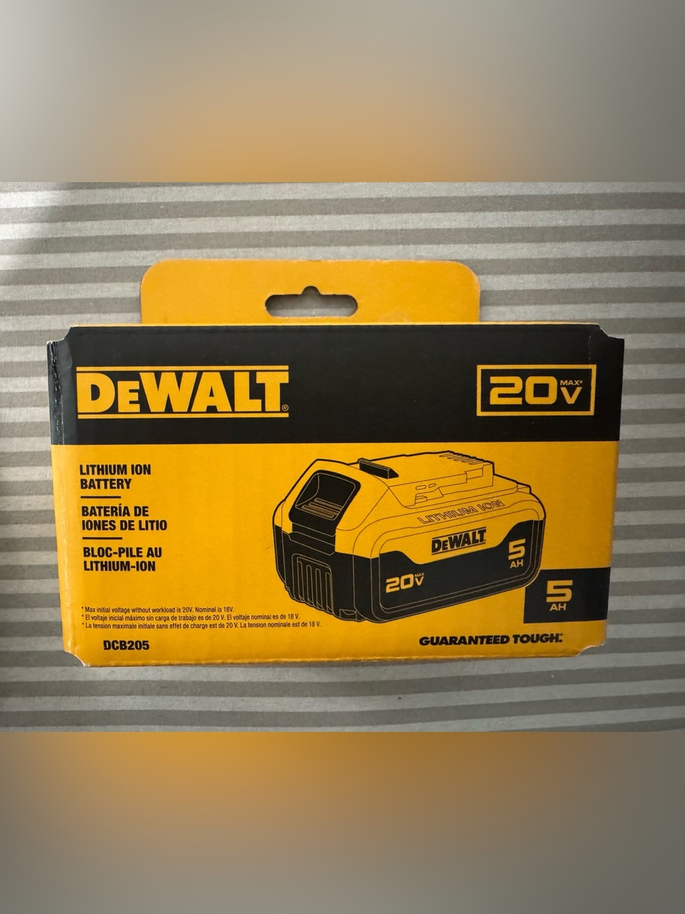 DeWalt 20V MAX Premium Lithium-lon 5.0Ah Battery Pack DCB205